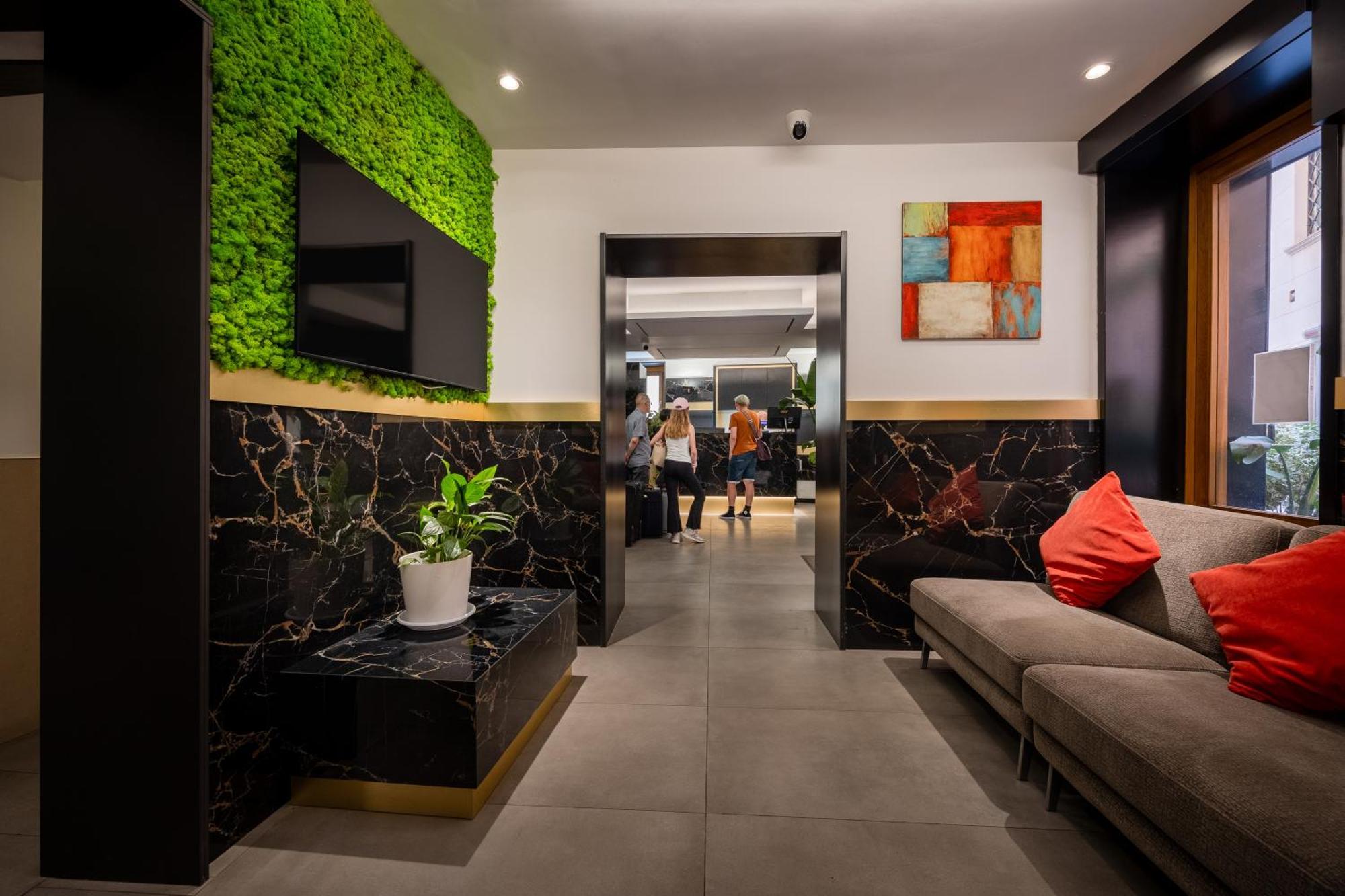 Hotel Trevi - Gruppo Trevi Hotels, Rome